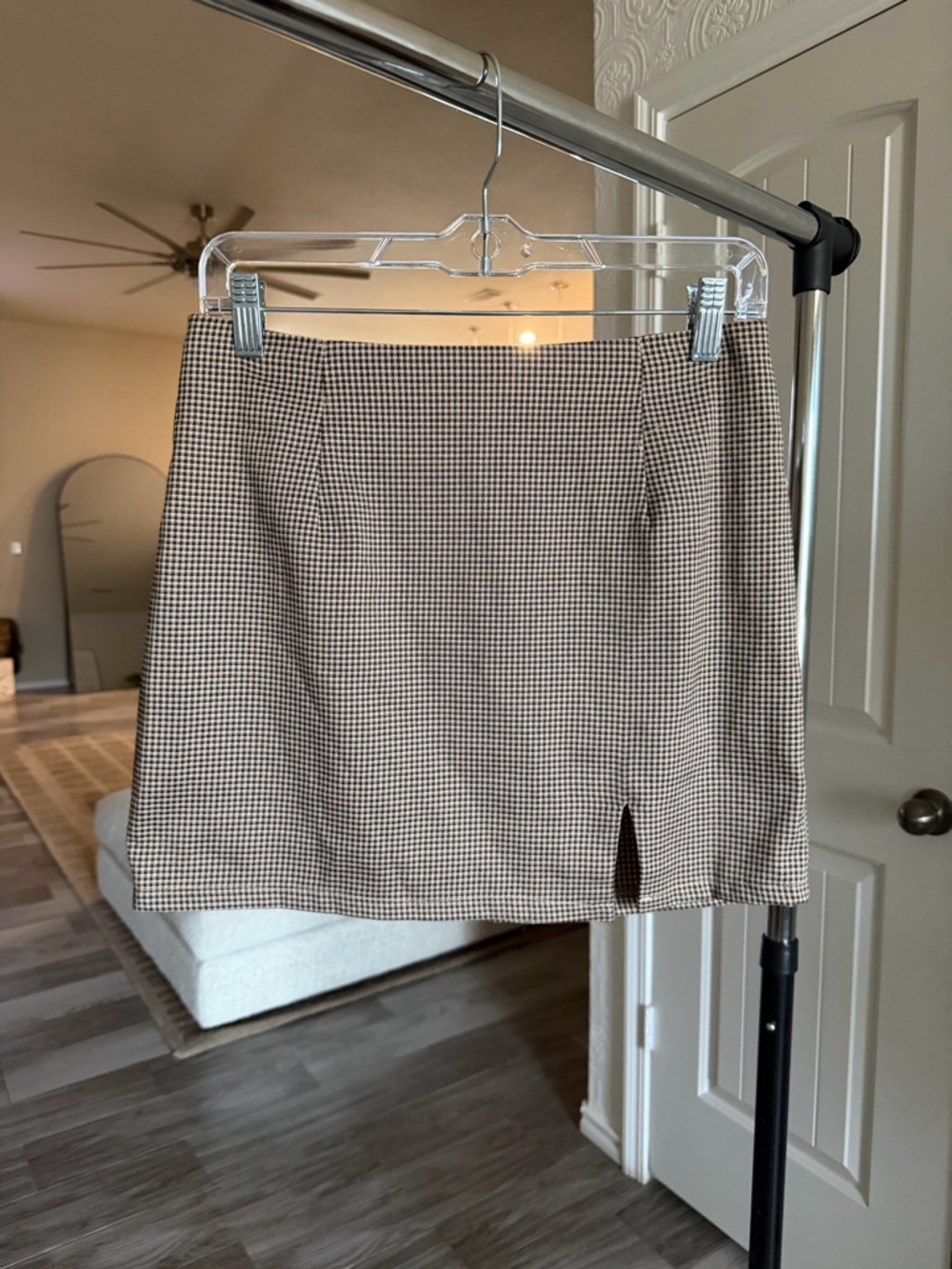 Houndstooth Mini Skirt with Front Slit - Beige/Black